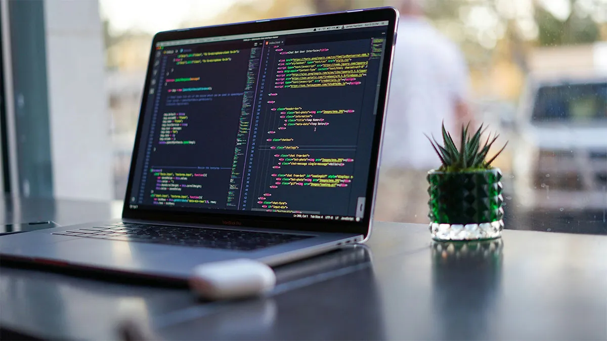 Code rõ ràng giúp dễ hiểu, dễ mở rộng trong tương lai.